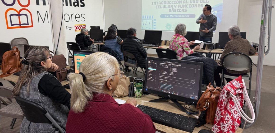 Adultos mayores reciben capacitación para fortalecer su participación en la comunidad