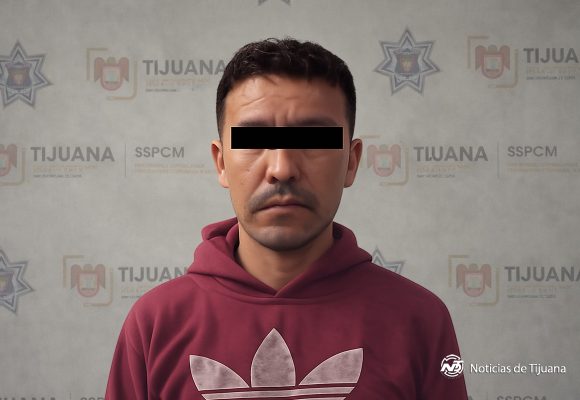 Detienen a hombre por violencia y allanamiento