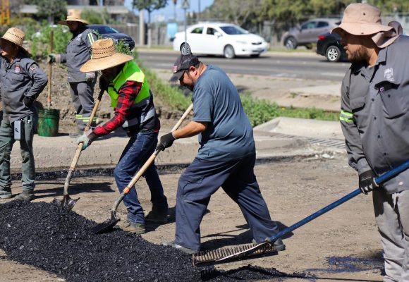 Avanza programa de bacheo en distintas delegaciones de Tijuana