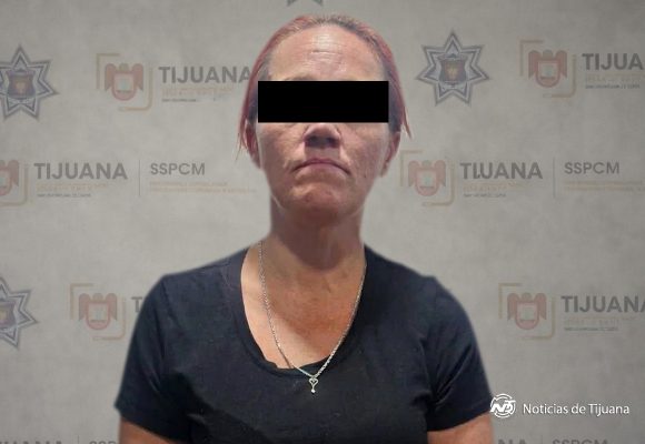 Intentó sobornar a policías con dólares falsos y terminó detenida