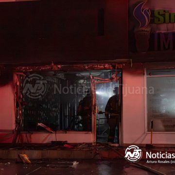 Incendio consume local comercial en Mesa de Otay; no hubo personas lesionadas