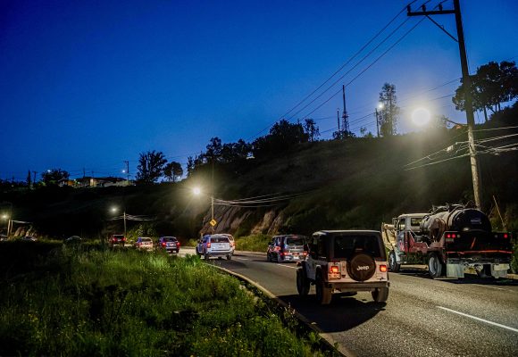 Instalan 186 luminarias en bulevar Fundadores para mejorar iluminación y seguridad
