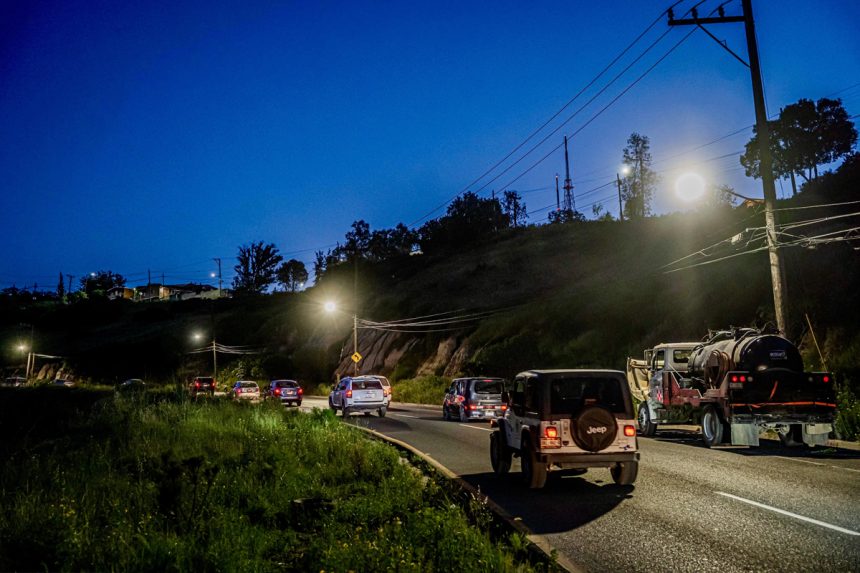 Instalan 186 luminarias en bulevar Fundadores para mejorar iluminación y seguridad
