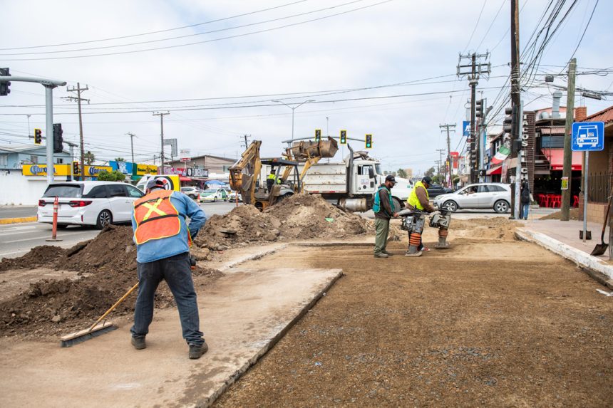 Reabren bulevar Benito Juárez en Rosarito tras trabajos en drenaje y bacheo