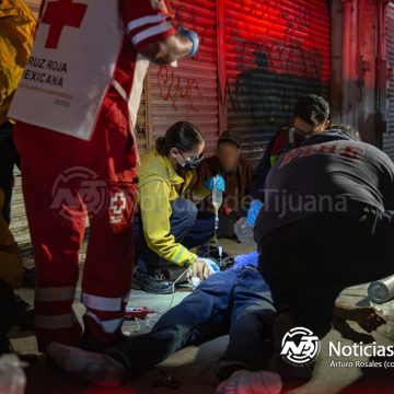 Reaniman a hombre tras sobredosis en la Zona Centro de Tijuana