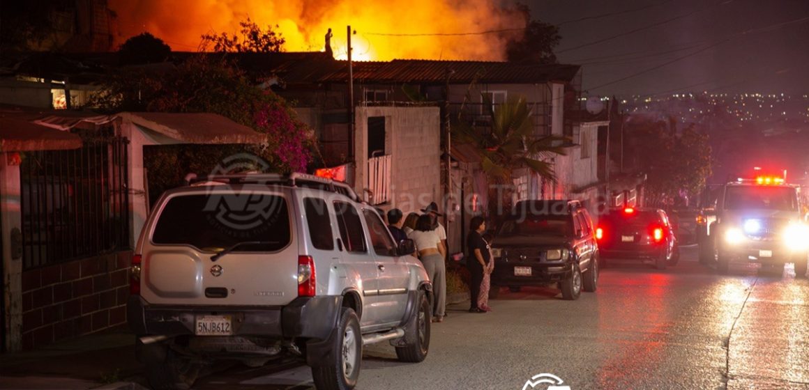 3 Fuego devora dos casas en Buenos Aires Norte; rescatan a una mascota entre el humo