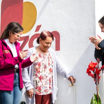 Tras 12 años de gestiones, instalan agua potable en Centro Comunitario Miguel Alemán