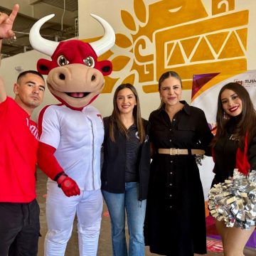 3 Gobierno fortalece alianza con Toros para adultos mayores