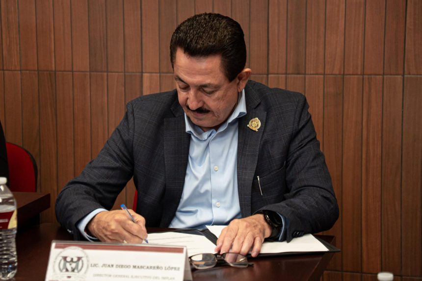 IMPLAN y Vizcaya firman convenio educativo