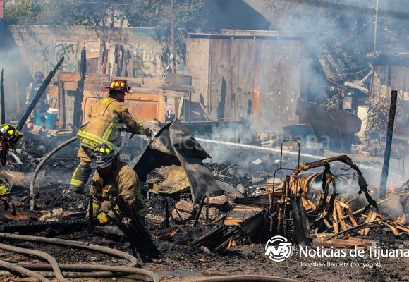 Incendio en Valle Verde deja a ocho familias sin hogar