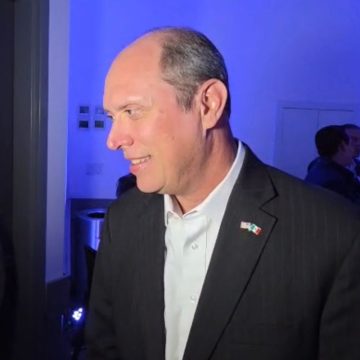 Destaca cónsul de EE.UU. relación bilateral y flujo fronterizo pese a alza en gasolina