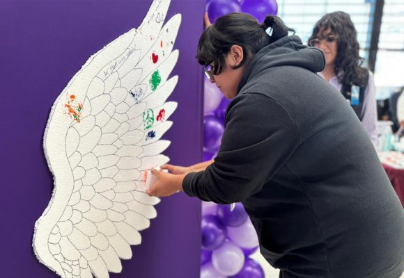 Impulsa CEJUM espacios libres de violencia en colaboración con aeropuerto internacional de Tijuana