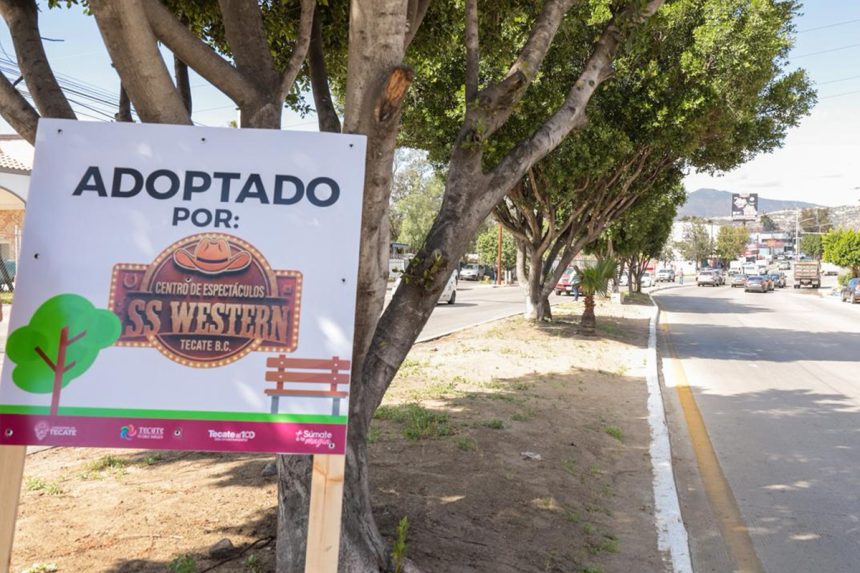 Centro de Espectáculos SS Western adopta camellón en Tecate