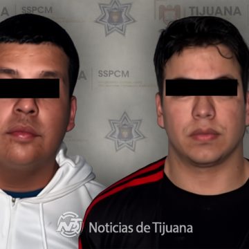 Intentan incendiar vehículo y son detenidos