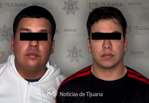 Intentan incendiar vehículo y son detenidos