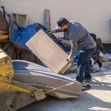 Recolectan más de 18 toneladas de basura pesada con programa “Tijuana: Ciudad Limpia”