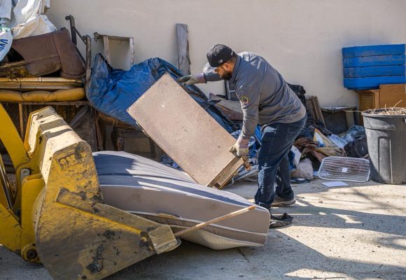 Recolectan más de 18 toneladas de basura pesada con programa “Tijuana: Ciudad Limpia”