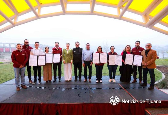 Entregan títulos de agua a municipios de BC; destacan avance en certeza hídrica