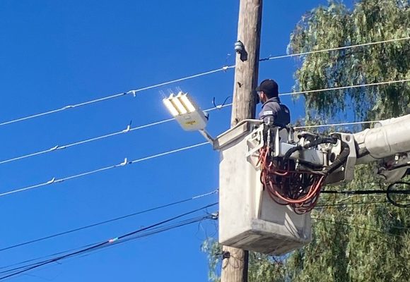 Iluminación de calles fortalece la seguridad y tranquilidad de las familias en Mi Ranchito