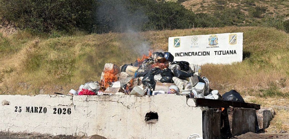 yyyñloñpñ{pñ Incineran más de 4 toneladas de droga en Baja California