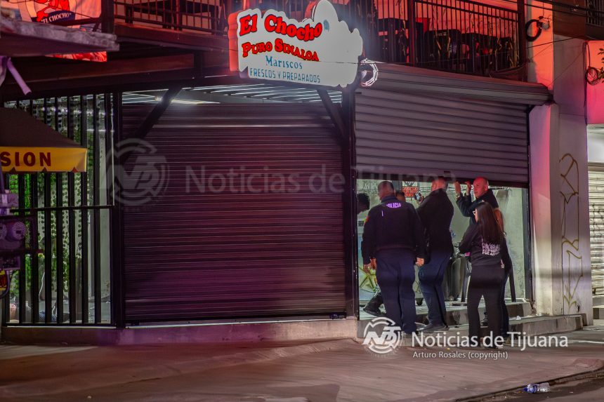 Ataque armado en “Mariscos Chochos” deja tres muertos y tres heridos