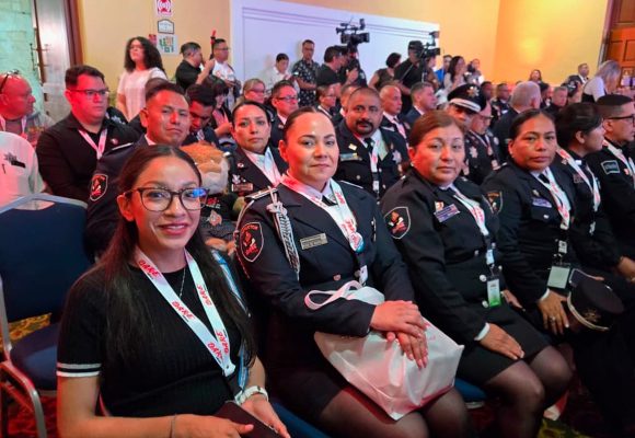 Instructores D.A.R.E. se capacitan en Mérida