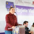 Entrega de Tarjetas Violeta a madres jefas de familia