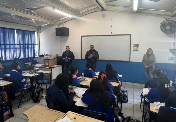 Entregan kits menstruales en tres municipios