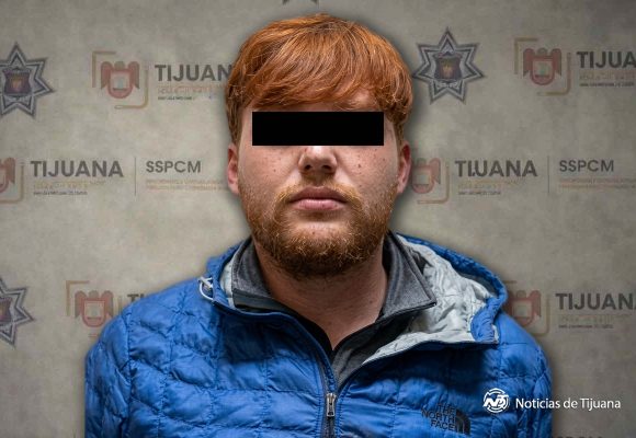 Hombre armado es detenido tras chocar y amenazar