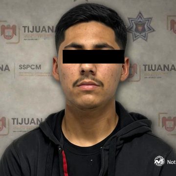 Detienen a conductor por circular a exceso de velocidad y descubren vehículo con reporte de robo