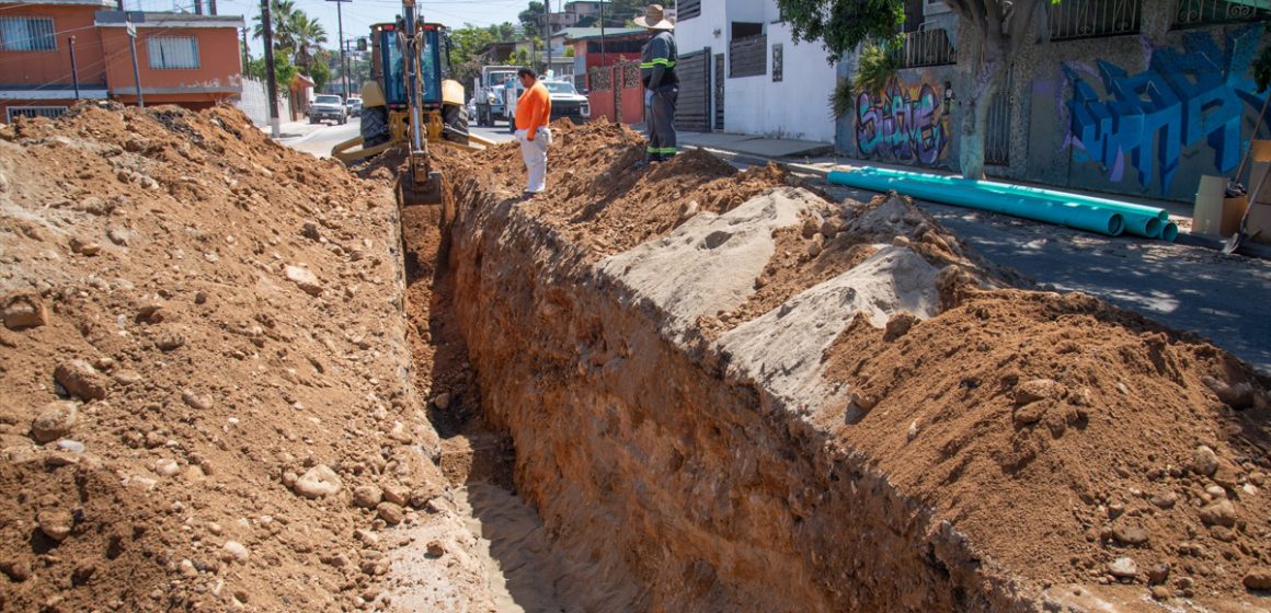 Reponen alcantarillado tras colapsos en la colonia Anexa Postal