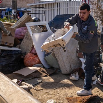 Retiran 57 toneladas de basura pesada y benefician a más de 2 mil 400 personas en tres delegaciones