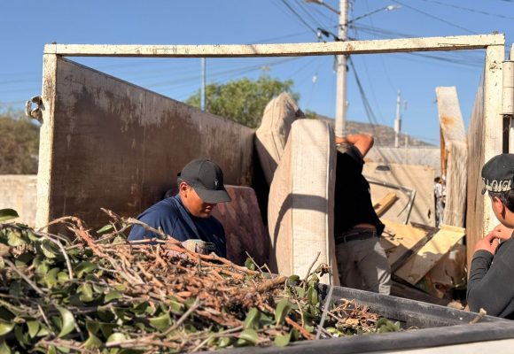 Tecate retira 320 toneladas de basura voluminosa en colonias