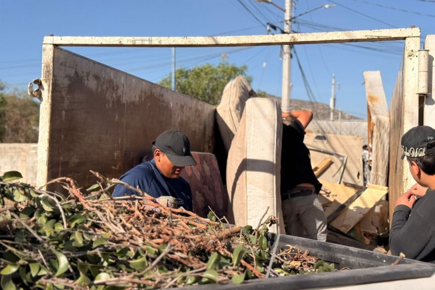 Tecate retira 320 toneladas de basura voluminosa en colonias