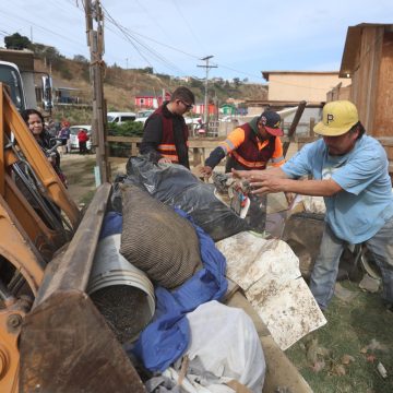 Refuerza Ayuntamiento limpieza urbana con retiro de basura en tres delegaciones