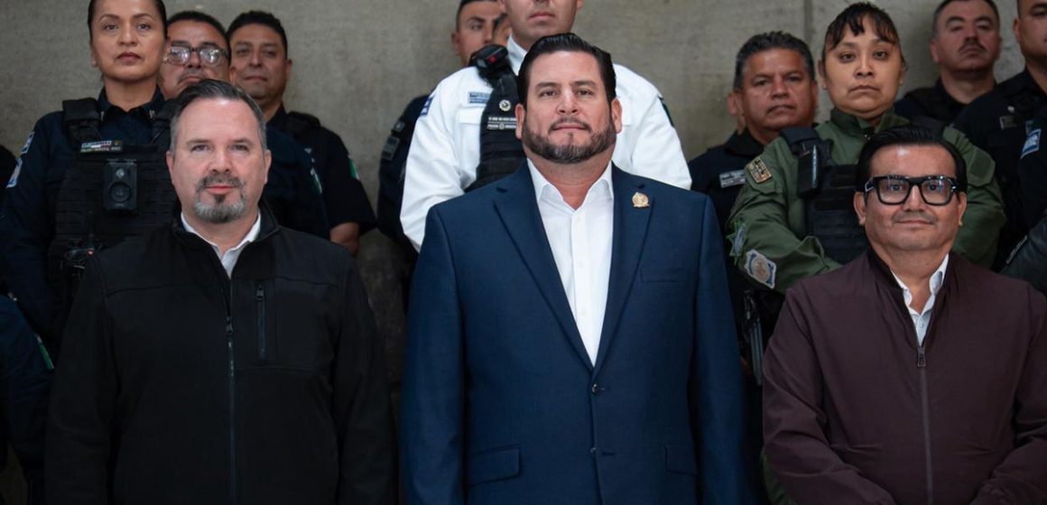 Entregan 400 cámaras corporales a policías municipales de Tijuana