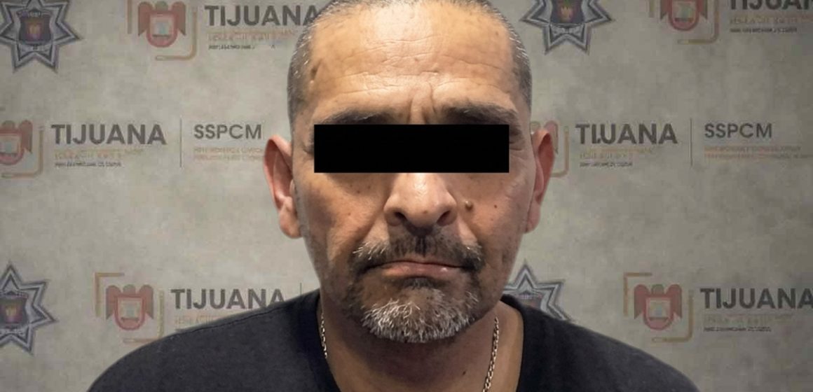 Por falta administrativa, cae prófugo de homicidio