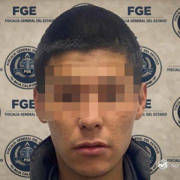 Conductor provoca choque y lo vinculan