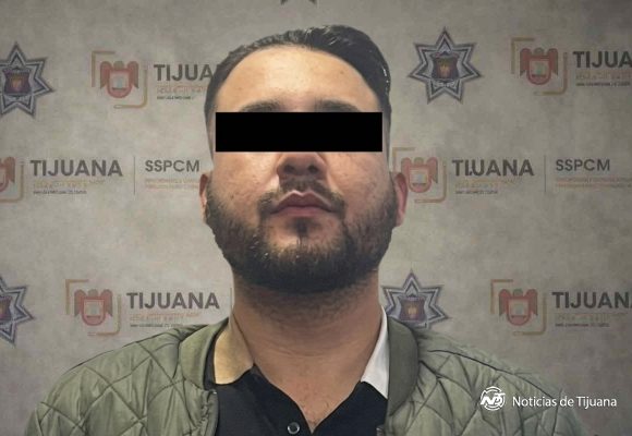Detienen a hombre por golpear a su pareja