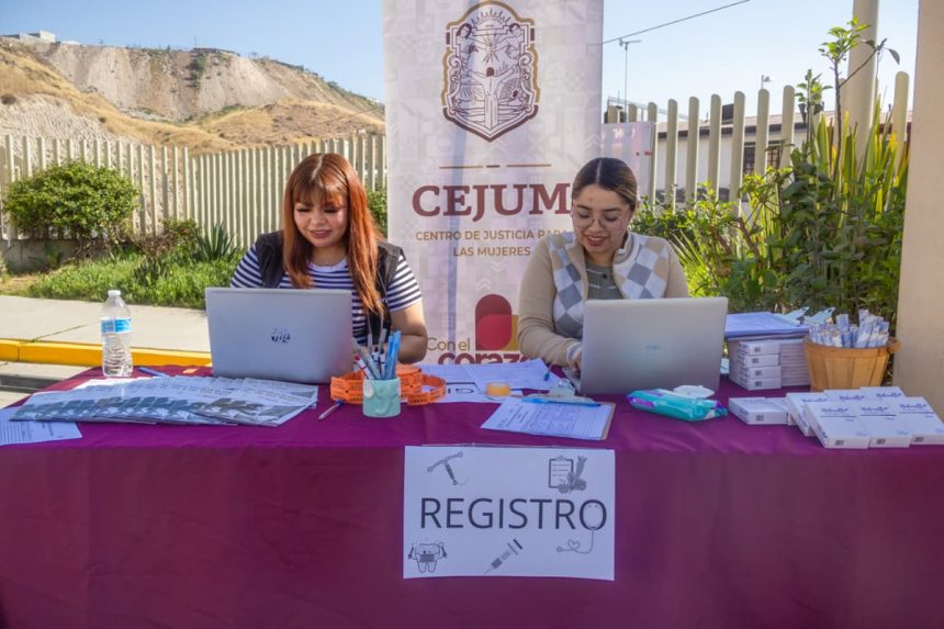 Acercan servicios de salud a mujeres