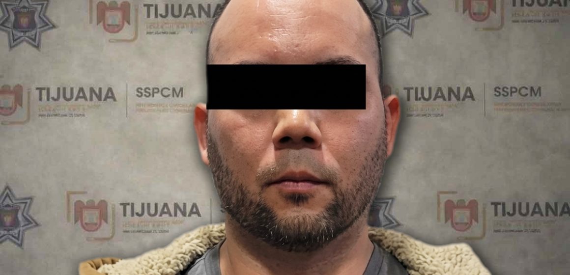 Por invadir carril, ofrece soborno y lo detienen