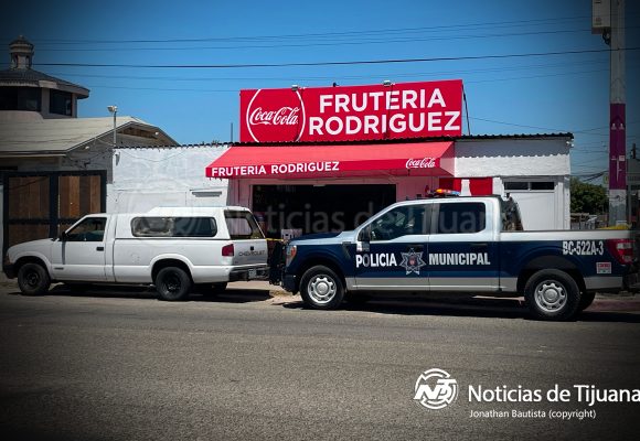 Ataque armado en frutería deja dos muertos
