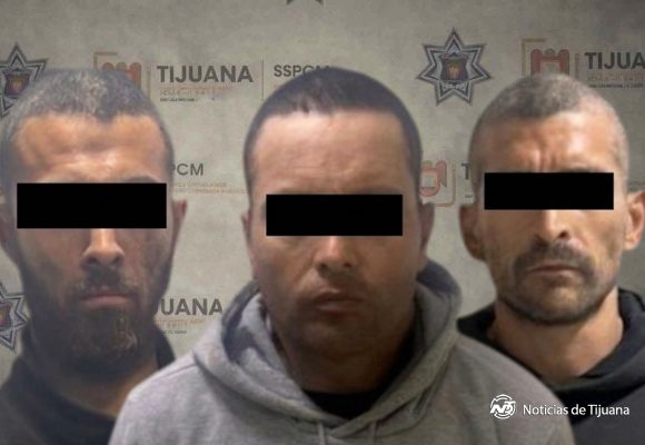 Detienen a tres con órdenes activas