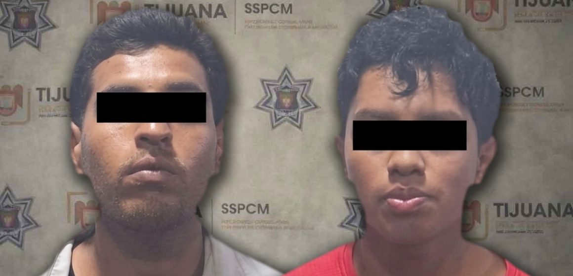 Aseguran armas largas y detienen a dos