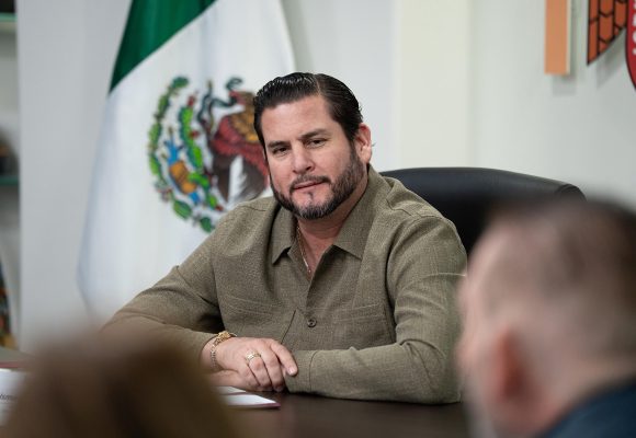 Sostiene Burgueño reunión con sector médico