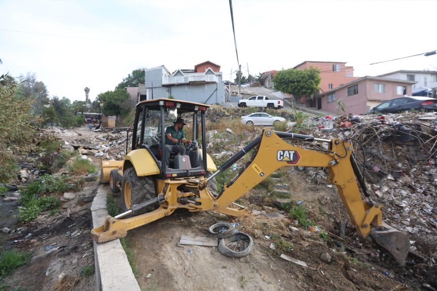 Retiran más de 65 toneladas en tres delegaciones