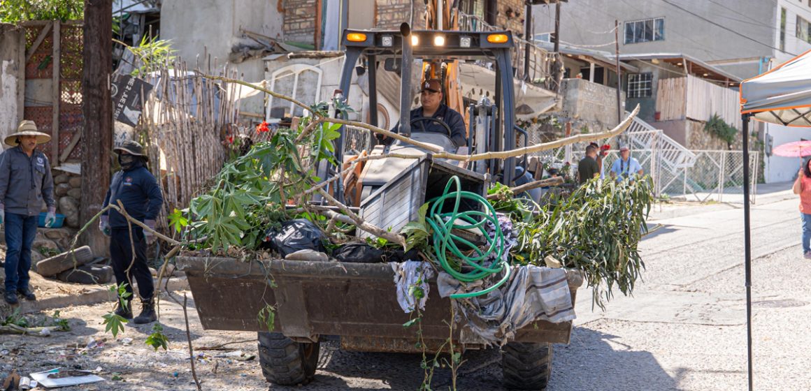 Retiran basura en tres delegaciones de Tijuana