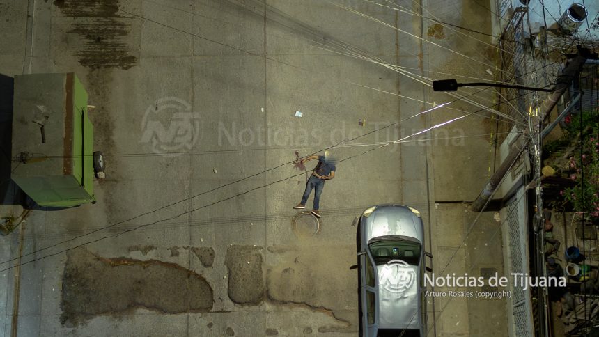 Abaten a hombre tras riña; mujer y menor heridos