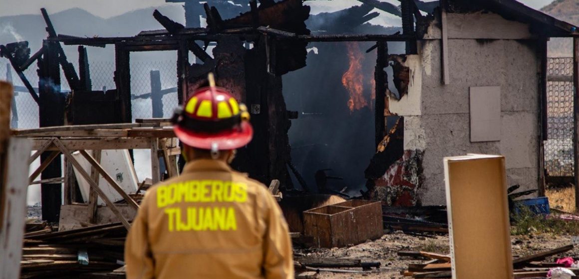 Incendio consume dos cuartos en zona de invasión de El Dorado Residencial
