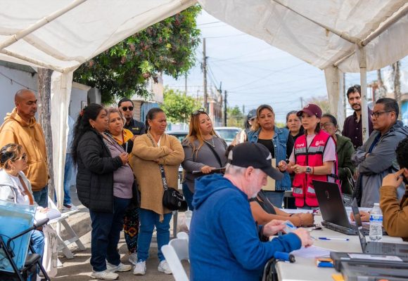 CESPT lleva atención directa a colonias de Tijuana; vecinos resuelven trámites sin salir de su comunidad